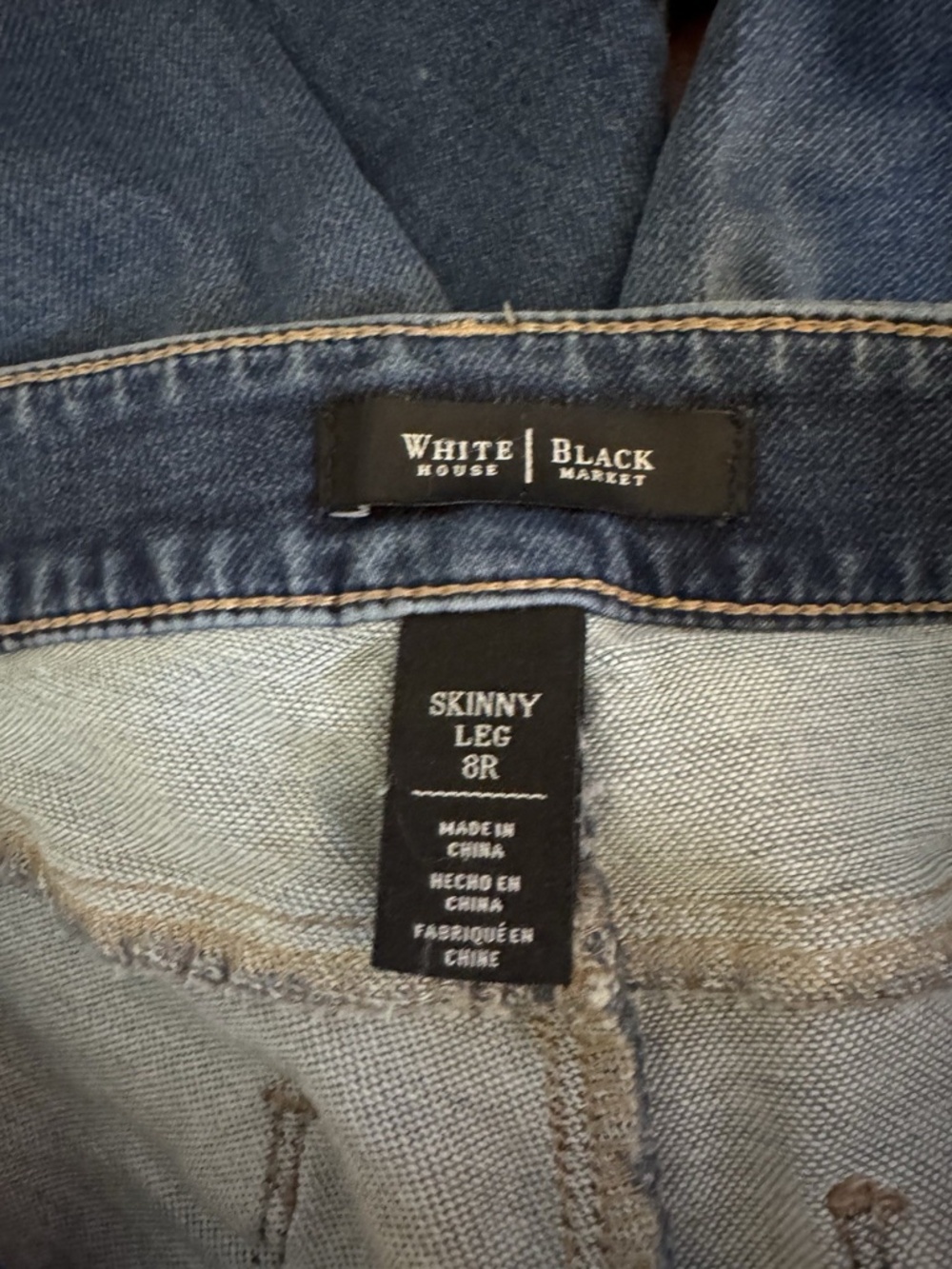 White House Black Market Size 8R Medium Wash Mid-Rise Skinny Leg Jeans - EUC - Picture 4 of 4